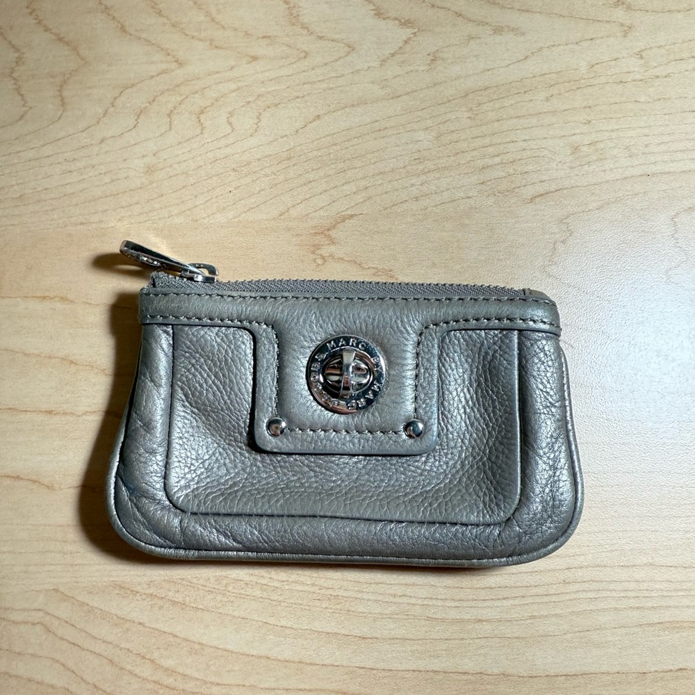 Marc by Marc Jacobs coin and key pouch in pewter-colored leather.